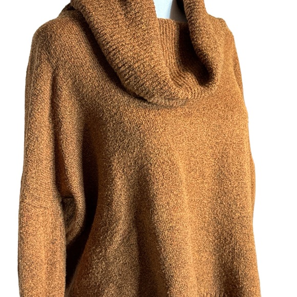 Chelsea 28 Oversized Turtleneck Sweater, Warm, Soft and Cozy, Copper, Sz XL - Picture 4 of 6